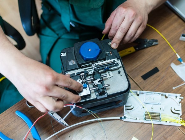 Business Fiber Optic Installation and Testing